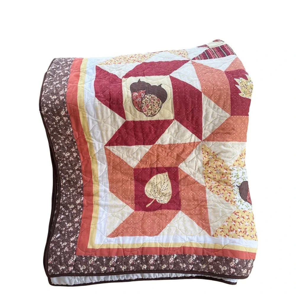 Better Homes and Gardens Harvest Pinwheel Quilt Fall Leaves Acorn Multi 63x86